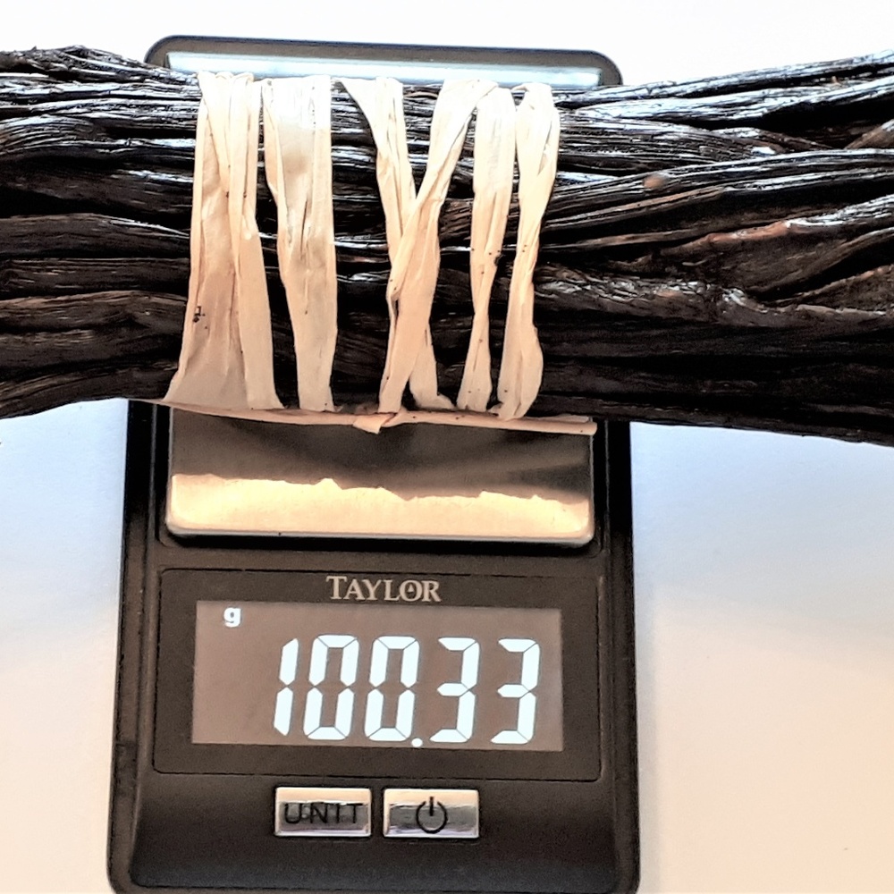 100g Splitted vanilla pods for homemade extract!